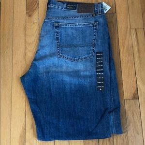 NWT Men Lucky Brand Jeans. 181 Relaxed Straight